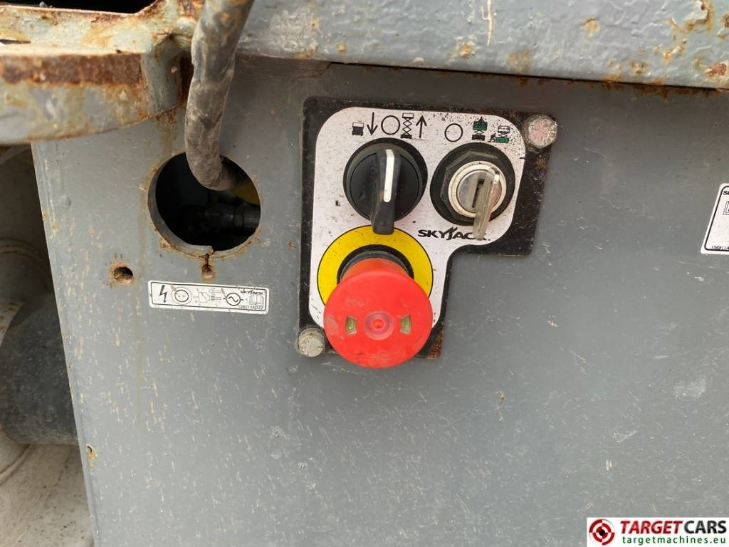 Scissor lift SkyJack SJIII-4632 Electric 4632 Scissor Work Lift 1170cm: picture 12 Scissor lift SkyJack SJIII-4632 Electric 4632 Scissor Work Lift 1170cm: picture 12