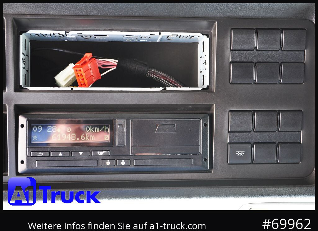 Crane truck, Dropside/ Flatbed truck MAN TGS 26.470,  Kran PK22.002, 15m,: picture 7