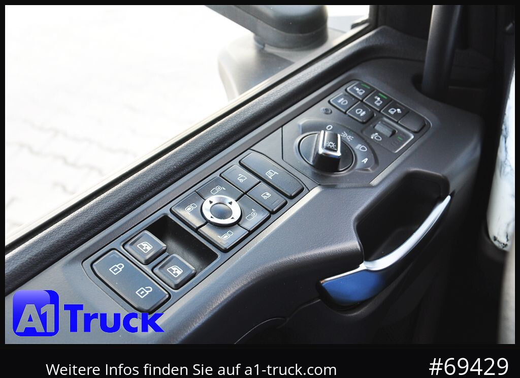 SCANIA P 320 P 6x2,, Getränke, Lenkachse, LBW: Dhollandia DHLM 30 - Beverage truck: picture 4 SCANIA P 320 P 6x2,, Getränke, Lenkachse, LBW: Dhollandia DHLM 30 - Beverage truck: picture 4