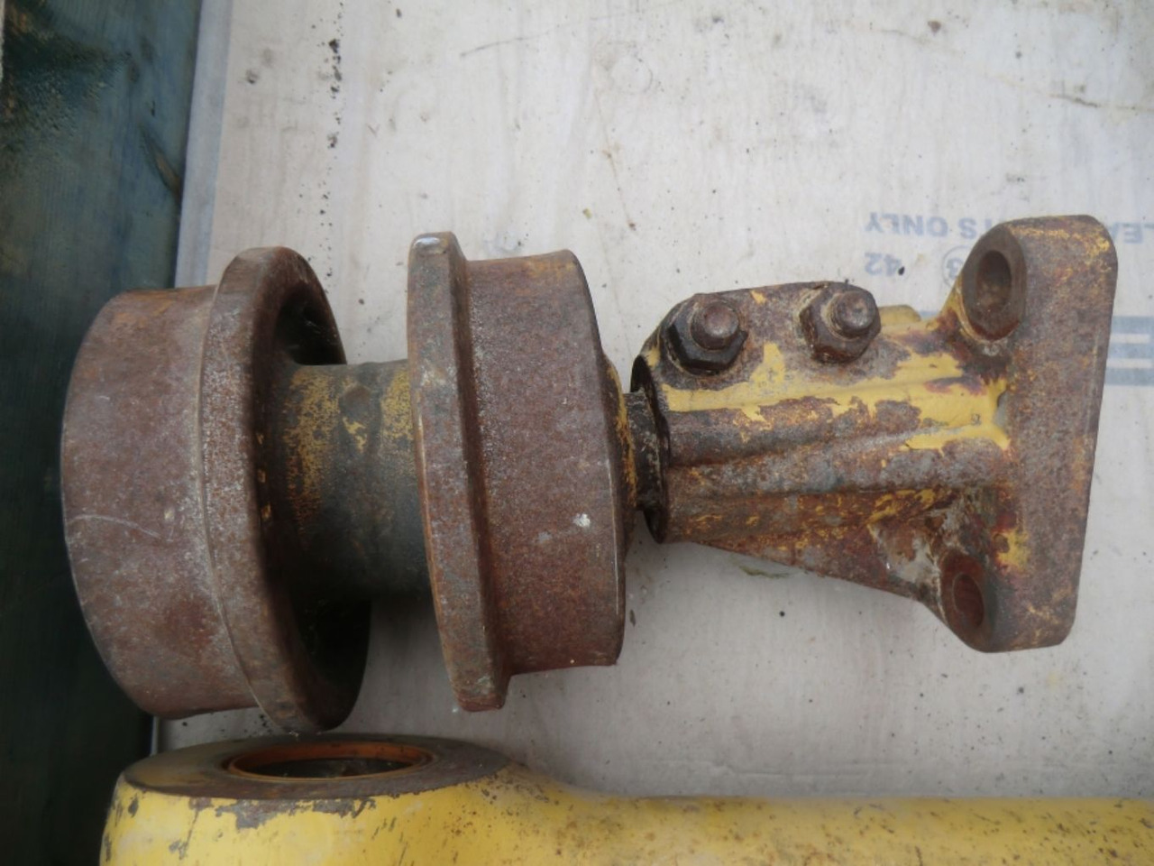 Caterpillar 963D RULLI SUPERIORI HEAVY-DUTY, SYSTEM ONE - Track roller for Construction machinery: picture 1 Caterpillar 963D RULLI SUPERIORI HEAVY-DUTY, SYSTEM ONE - Track roller for Construction machinery: picture 1