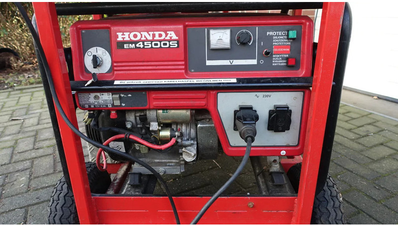Honda EM4500S aggregaat met lichtmast - Generator set: picture 4 Honda EM4500S aggregaat met lichtmast - Generator set: picture 4