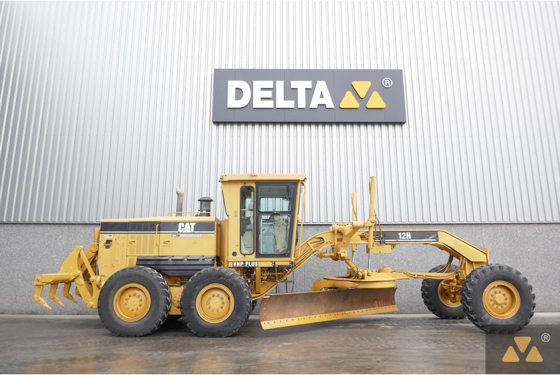 Caterpillar 12H - Grader: picture 2 Caterpillar 12H - Grader: picture 2