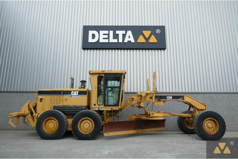 Caterpillar 12H - Grader: picture 2 Caterpillar 12H - Grader: picture 2