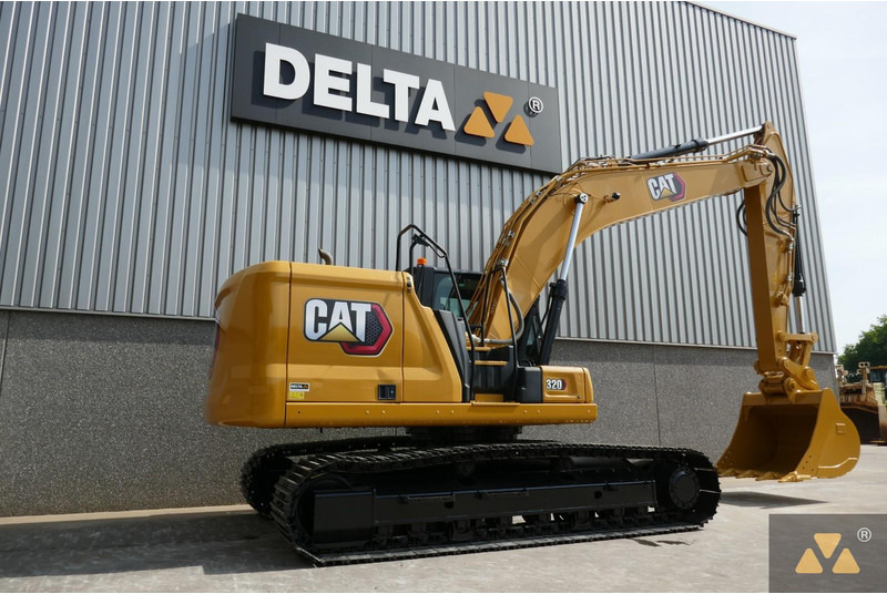Crawler excavator Caterpillar 320: picture 5