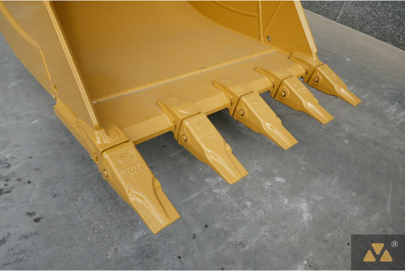 Crawler excavator Caterpillar 325F LCR: picture 9