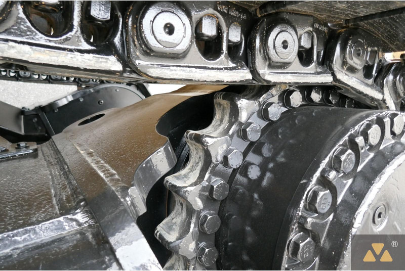 Crawler excavator Caterpillar 390F LME: picture 18