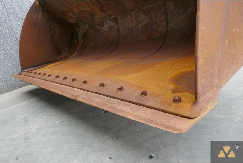 Wheel loader Caterpillar 966K: picture 14