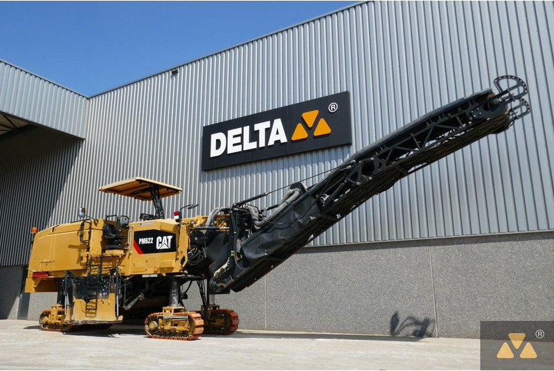 Asphalt machine Caterpillar PM622: picture 6