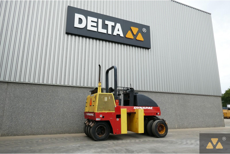Dynapac CP142 - Pneumatic roller: picture 5 Dynapac CP142 - Pneumatic roller: picture 5