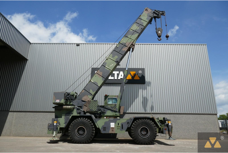Grove RT875 Ex-army - Rough terrain crane: picture 2 Grove RT875 Ex-army - Rough terrain crane: picture 2