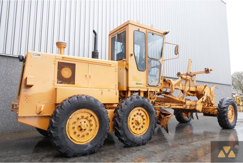Mitsubishi MG300 - Grader: picture 5 Mitsubishi MG300 - Grader: picture 5