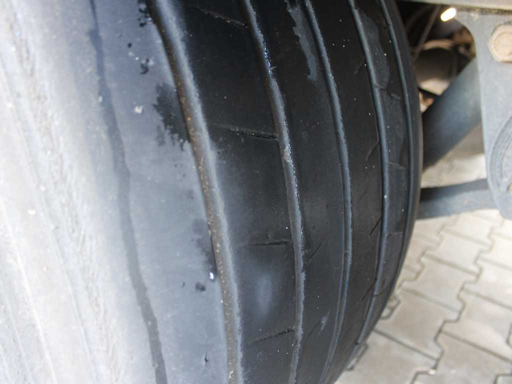 Curtainsider semi-trailer Krone SD, LOWDECK, LIFTING AXLE, MULTILOCK, LIFTING ROOF: picture 11 Curtainsider semi-trailer Krone SD, LOWDECK, LIFTING AXLE, MULTILOCK, LIFTING ROOF: picture 11