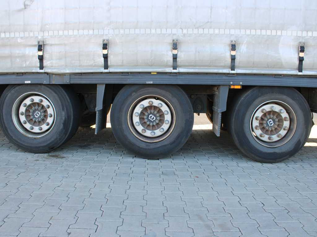 Curtainsider semi-trailer Krone SD, LOWDECK, LIFTING AXLE, MULTILOCK, LIFTING ROOF: picture 8 Curtainsider semi-trailer Krone SD, LOWDECK, LIFTING AXLE, MULTILOCK, LIFTING ROOF: picture 8