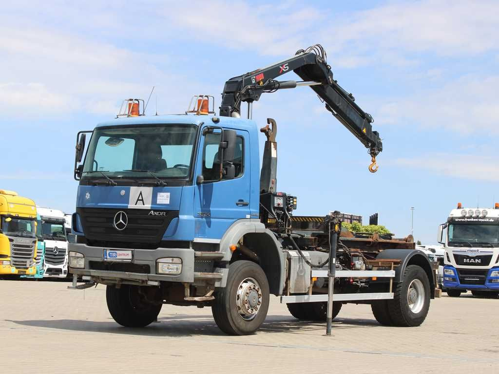 Mercedes-Benz AXOR 1824, CRANE HIAB 099B-3 DUO, 4x4 - Hook lift truck, Crane truck: picture 1 Mercedes-Benz AXOR 1824, CRANE HIAB 099B-3 DUO, 4x4 - Hook lift truck, Crane truck: picture 1