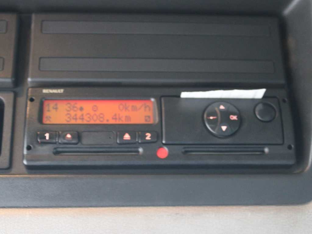 Box truck Renault MIDLUM 160.10, EURO 4, HYDRAULIC FRONT, TIRE 80%: picture 14 Box truck Renault MIDLUM 160.10, EURO 4, HYDRAULIC FRONT, TIRE 80%: picture 14