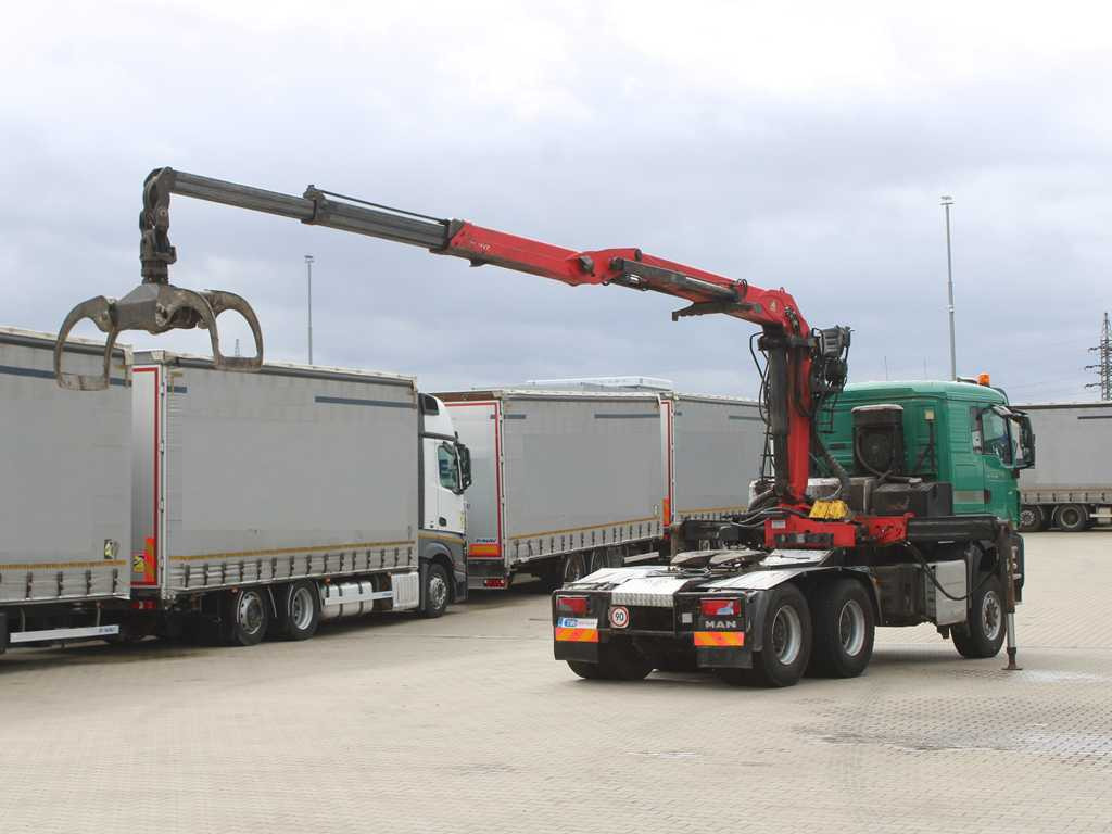 MAN TGS 33.500, 6X6, EURO 6, RETARDER, PALFINGER HYDRAULIC ARM Q170Z96 - Tractor unit: picture 4 MAN TGS 33.500, 6X6, EURO 6, RETARDER, PALFINGER HYDRAULIC ARM Q170Z96 - Tractor unit: picture 4