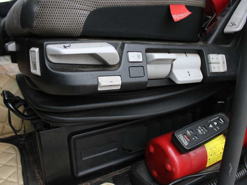 Tractor unit Renault T 460, EURO 6, AIR SUSPENSIONS: picture 6