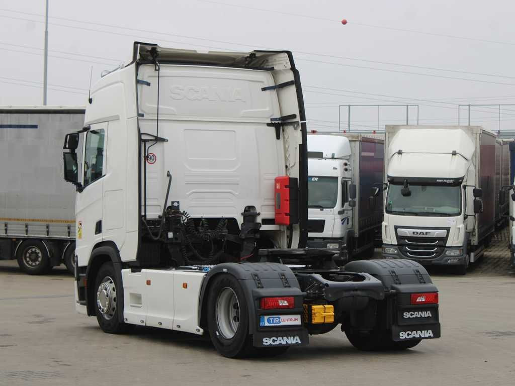 Scania R 450, EURO 6, NAVIGATION, RETARDER, PNEU 80% - Tractor unit: picture 4 Scania R 450, EURO 6, NAVIGATION, RETARDER, PNEU 80% - Tractor unit: picture 4