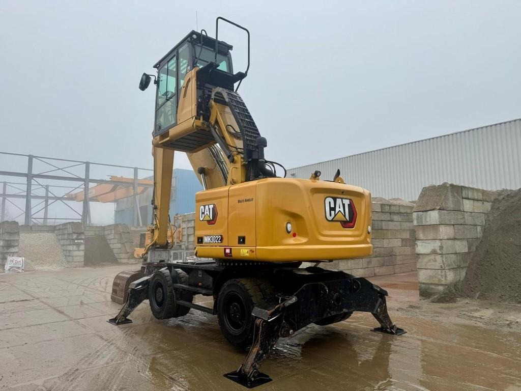 CAT MH3022 - Waste/ Industry handler: picture 3 CAT MH3022 - Waste/ Industry handler: picture 3