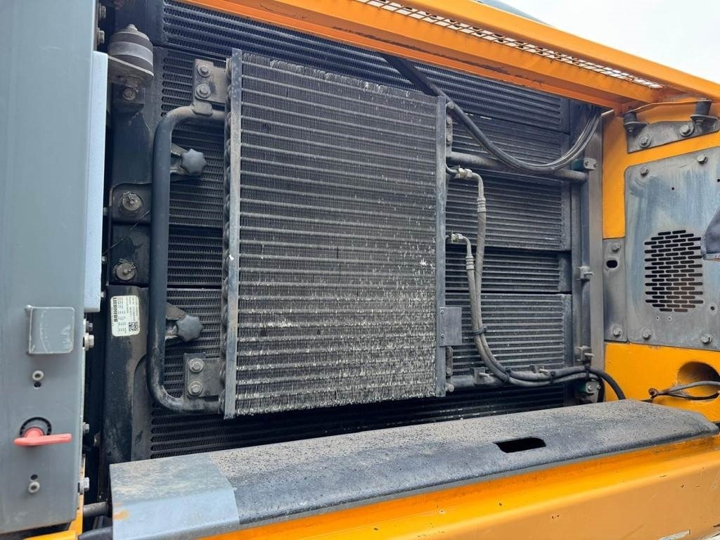 Waste/ Industry handler Liebherr A 924 C: picture 16