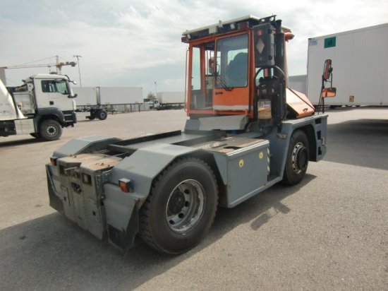 MAFI Hofschlepper MT32Z - Terminal tractor: picture 4 MAFI Hofschlepper MT32Z - Terminal tractor: picture 4