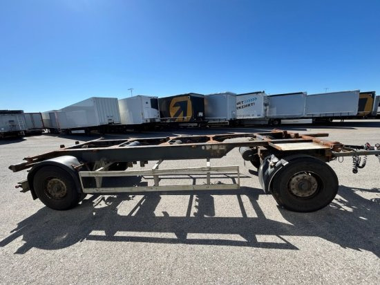 Renders Standard-Lafette BDF, BPW-Achsen - Container transporter/ Swap body trailer: picture 4 Renders Standard-Lafette BDF, BPW-Achsen - Container transporter/ Swap body trailer: picture 4