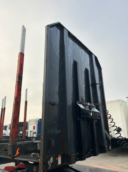 Schwarzmüller Holzauflieger 10 Rungenpaare SAF Achsen, Liftachse - Logging semi-trailer: picture 3 Schwarzmüller Holzauflieger 10 Rungenpaare SAF Achsen, Liftachse - Logging semi-trailer: picture 3