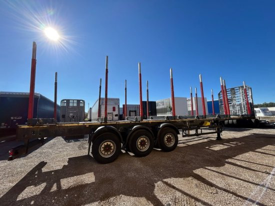 Schwarzmüller Holzauflieger, 8 Rungenpaare, SAF-Achsen, Liftachse - Logging semi-trailer: picture 4 Schwarzmüller Holzauflieger, 8 Rungenpaare, SAF-Achsen, Liftachse - Logging semi-trailer: picture 4