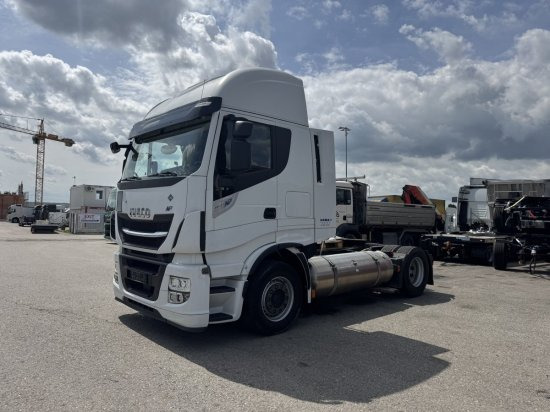 Iveco Stralis 460 Gas, 2 LNG-Tanks, Retarder, - Tractor unit: picture 1 Iveco Stralis 460 Gas, 2 LNG-Tanks, Retarder, - Tractor unit: picture 1
