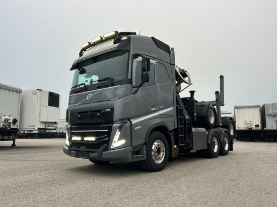 Volvo FH 16 650 6x4 Langholzzug + Doll M2K-9L Nachläufer mit Palfinger Epsilon S260C96, I-Shift, Retarder, - Logging truck, Crane truck: picture 1 Volvo FH 16 650 6x4 Langholzzug + Doll M2K-9L Nachläufer mit Palfinger Epsilon S260C96, I-Shift, Retarder, - Logging truck, Crane truck: picture 1
