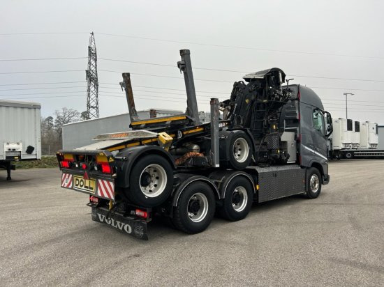 Volvo FH 16 650 6x4 Langholzzug + Doll M2K-9L Nachläufer mit Palfinger Epsilon S260C96, I-Shift, Retarder, - Logging truck, Crane truck: picture 5 Volvo FH 16 650 6x4 Langholzzug + Doll M2K-9L Nachläufer mit Palfinger Epsilon S260C96, I-Shift, Retarder, - Logging truck, Crane truck: picture 5