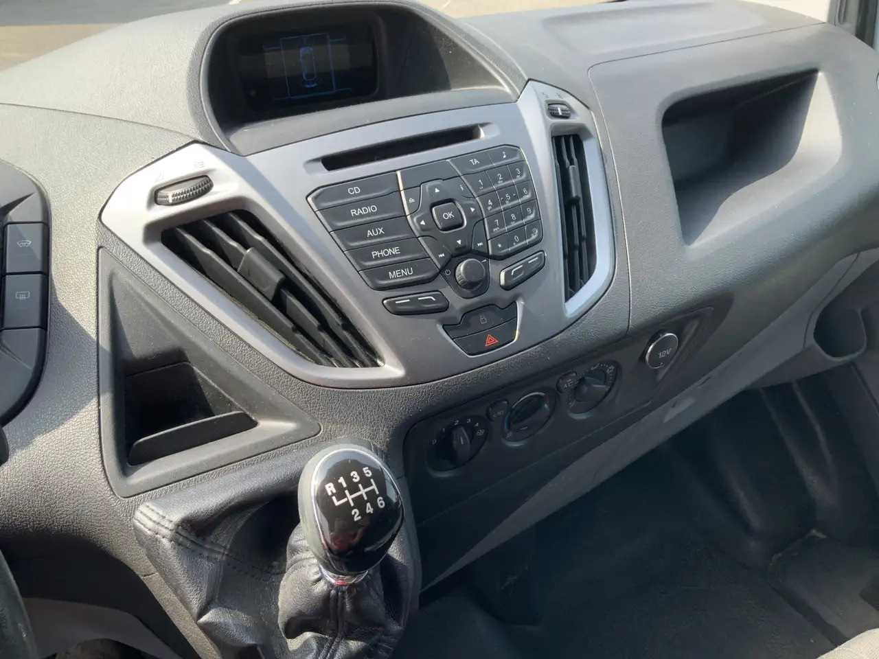 Ford Transit Custom 290 2.2 TDCI L1H2 Trend Airco Cruise 3 Zits Trekha - Panel van: picture 4 Ford Transit Custom 290 2.2 TDCI L1H2 Trend Airco Cruise 3 Zits Trekha - Panel van: picture 4