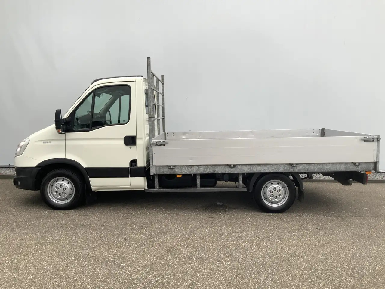 Iveco Daily 35S13 D 345 Pick Up Airco 3 Zits Trekhaak 3500 kg - Open body delivery van: picture 3 Iveco Daily 35S13 D 345 Pick Up Airco 3 Zits Trekhaak 3500 kg - Open body delivery van: picture 3