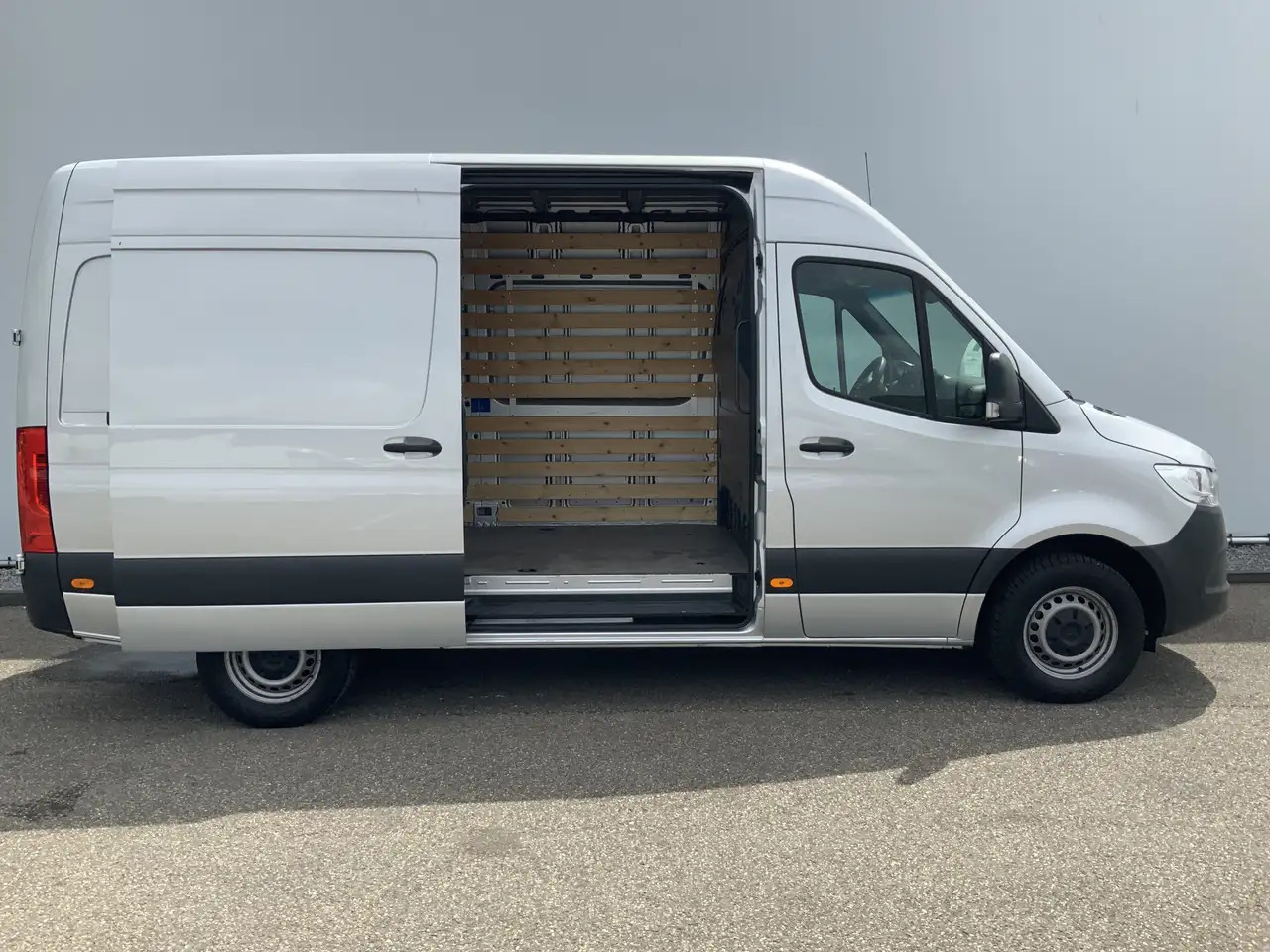 Panel van Mercedes-Benz Sprinter 315 1.9 CDI L2H2 Automaat 3 Zits Airco Navi Camera: picture 23 Panel van Mercedes-Benz Sprinter 315 1.9 CDI L2H2 Automaat 3 Zits Airco Navi Camera: picture 23