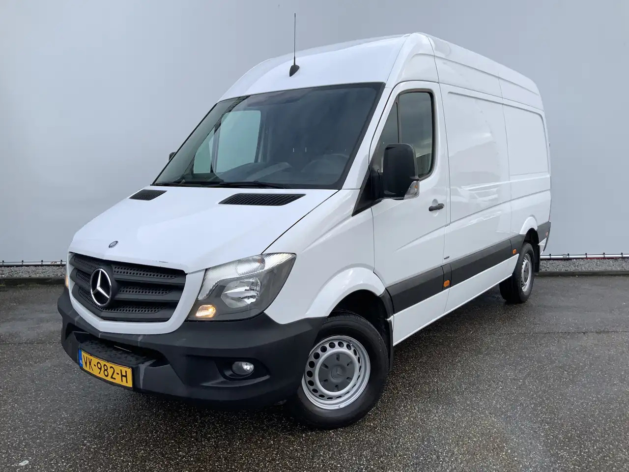Mercedes-Benz Sprinter 316 2.2 CDI 366 L2H2 Automaat Airco Cruise Camera - Panel van: picture 1 Mercedes-Benz Sprinter 316 2.2 CDI 366 L2H2 Automaat Airco Cruise Camera - Panel van: picture 1