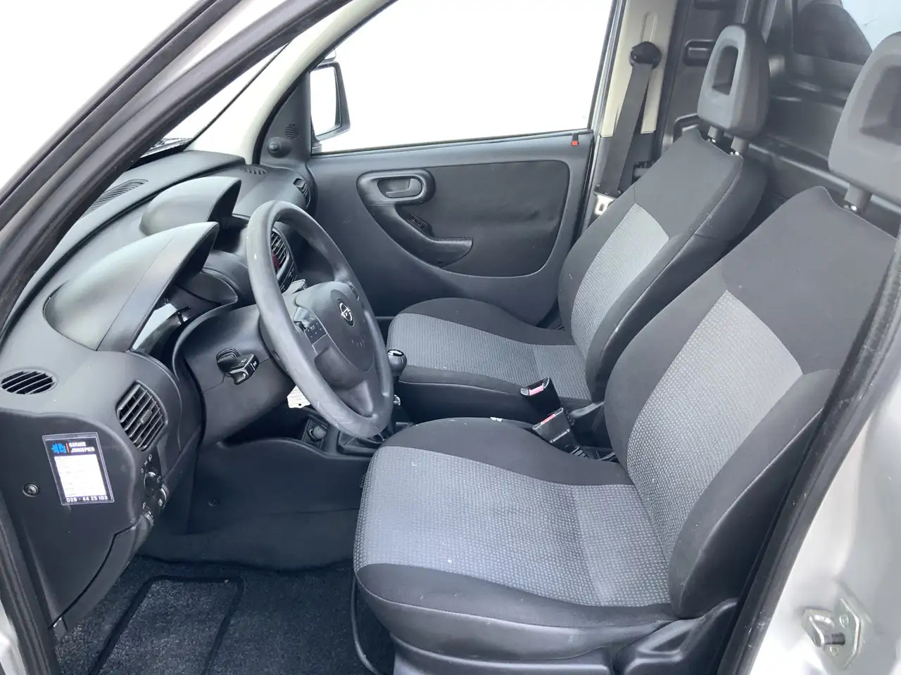 Opel Combo 1.3 CDTi Comfort Airco Imperiaal - Small van: picture 4 Opel Combo 1.3 CDTi Comfort Airco Imperiaal - Small van: picture 4