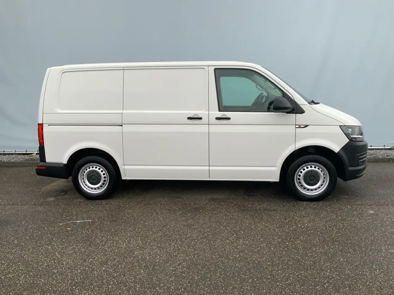 Volkswagen T6 Transporter 2.0 TDI L1H1 Comfortline Airco Navi Trekhaak 2200 - Other machinery: picture 4 Volkswagen T6 Transporter 2.0 TDI L1H1 Comfortline Airco Navi Trekhaak 2200 - Other machinery: picture 4