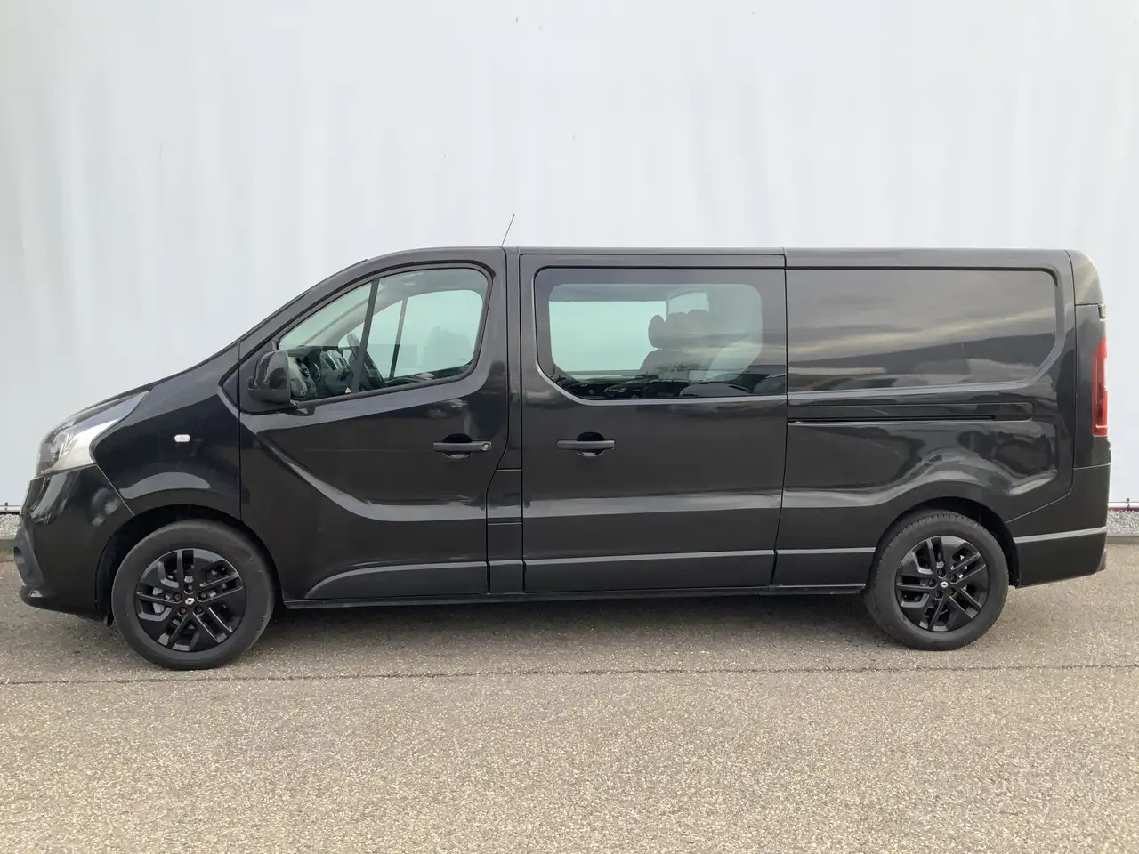 Renault Trafic 1.6 dCi T29 L2H1 Dub Cab Dub Schuifdeuren Airco Cr - Combi van: picture 3 Renault Trafic 1.6 dCi T29 L2H1 Dub Cab Dub Schuifdeuren Airco Cr - Combi van: picture 3