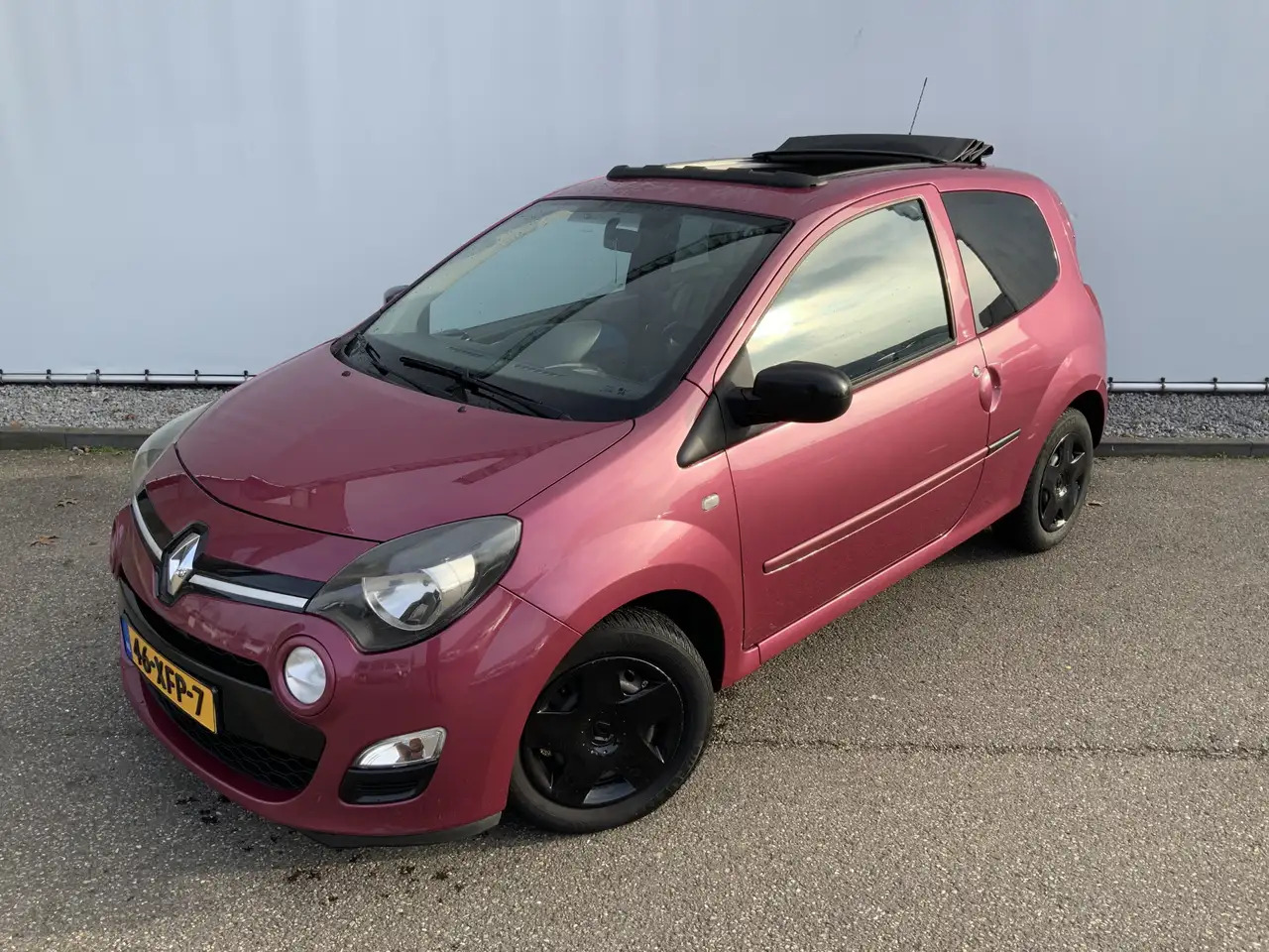 Renault Twingo 1.2 16V Collection, OPEN DAK!, Airco, Isofix, Blue - Hatchback: picture 1 Renault Twingo 1.2 16V Collection, OPEN DAK!, Airco, Isofix, Blue - Hatchback: picture 1