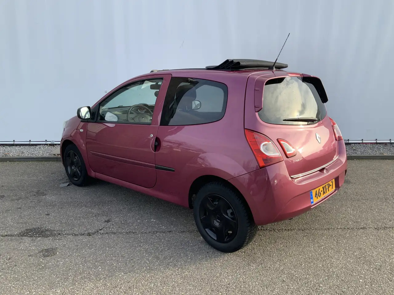 Renault Twingo 1.2 16V Collection, OPEN DAK!, Airco, Isofix, Blue - Hatchback: picture 3 Renault Twingo 1.2 16V Collection, OPEN DAK!, Airco, Isofix, Blue - Hatchback: picture 3