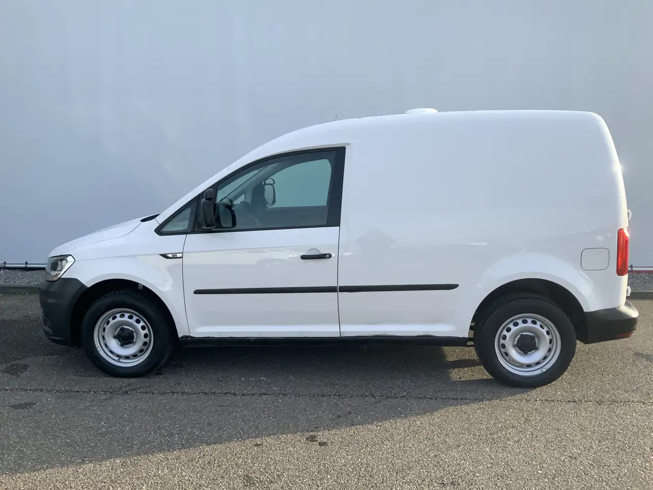 Volkswagen Caddy 2.0 TDI L1H1 BMT Comfortline Airco Navi Cruise Tre - Small van: picture 3 Volkswagen Caddy 2.0 TDI L1H1 BMT Comfortline Airco Navi Cruise Tre - Small van: picture 3