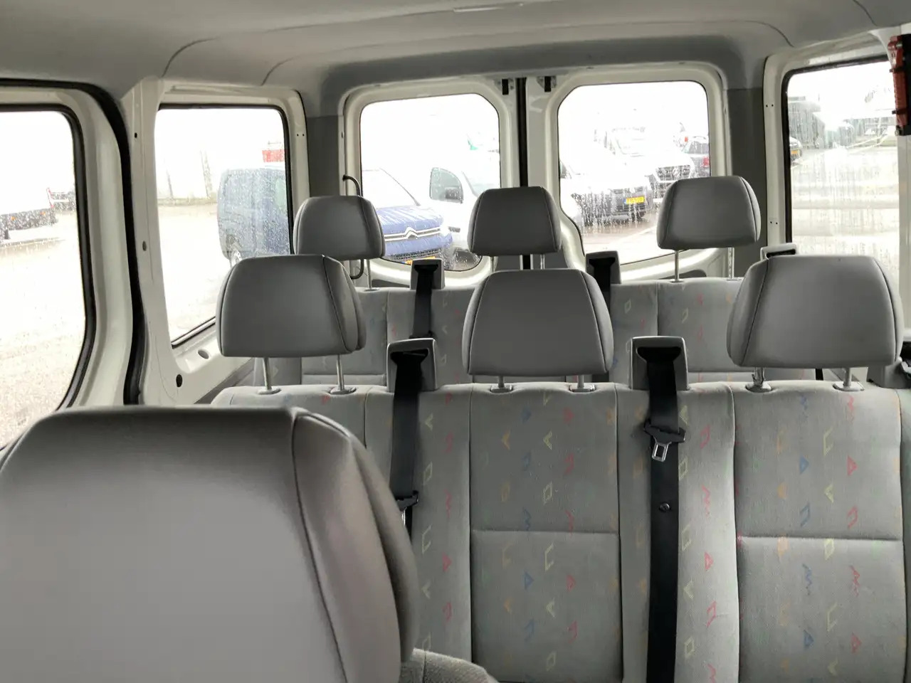 Volkswagen Crafter 35 2.5 TDI 9 persoons L1H1 Airco Side Bar Euro 4 - Passenger van: picture 3 Volkswagen Crafter 35 2.5 TDI 9 persoons L1H1 Airco Side Bar Euro 4 - Passenger van: picture 3