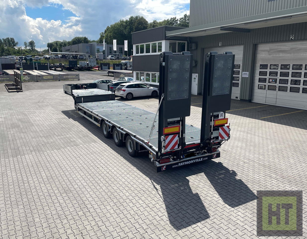Faymonville 3-Achs-Semi-hydr.Ladeboden mit Rampen-Gitterrost - Low loader semi-trailer: picture 1 Faymonville 3-Achs-Semi-hydr.Ladeboden mit Rampen-Gitterrost - Low loader semi-trailer: picture 1