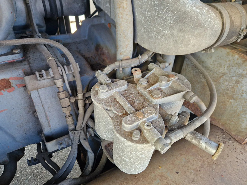 Air compressor Atlas-Copco XAS350DD VERY LOW HOURS: picture 9 Air compressor Atlas-Copco XAS350DD VERY LOW HOURS: picture 9