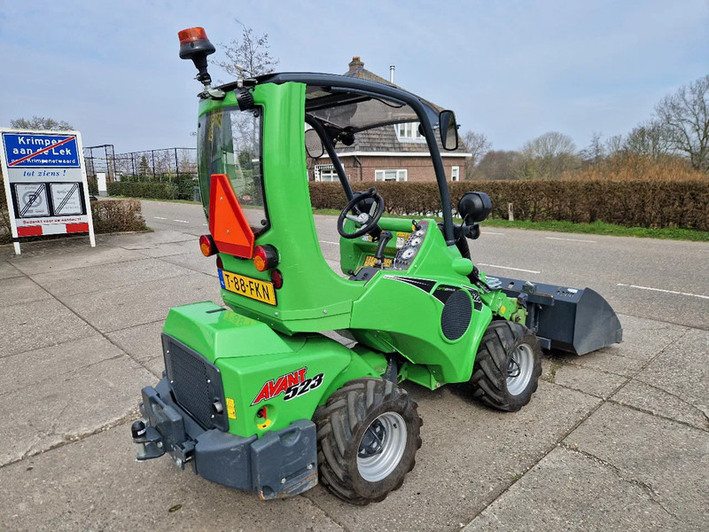 Avant M523 met 317 uur, in nieuwstaat!! - Compact track loader: picture 3 Avant M523 met 317 uur, in nieuwstaat!! - Compact track loader: picture 3