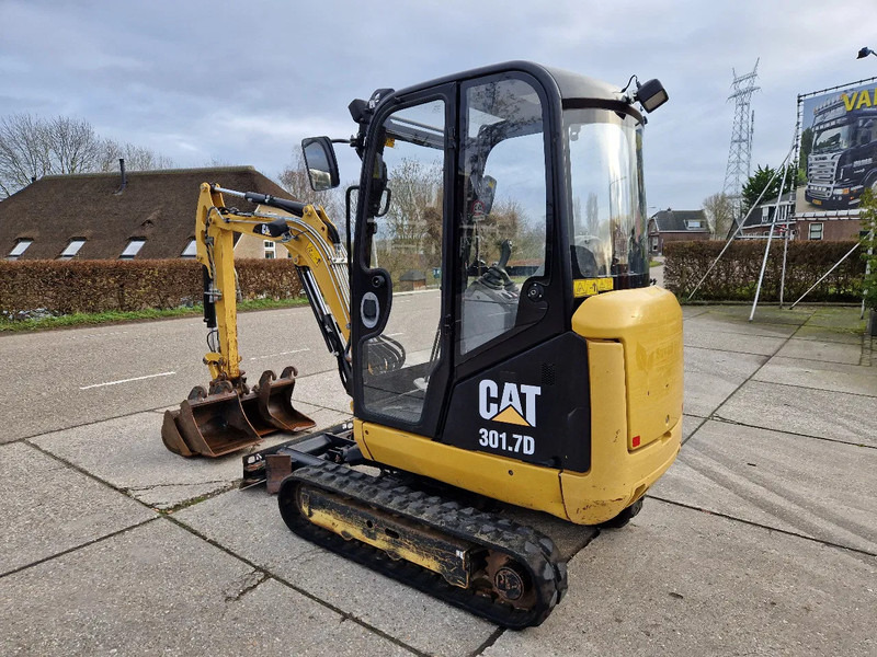 Caterpillar 301.7D with low hours! - Mini excavator: picture 3 Caterpillar 301.7D with low hours! - Mini excavator: picture 3