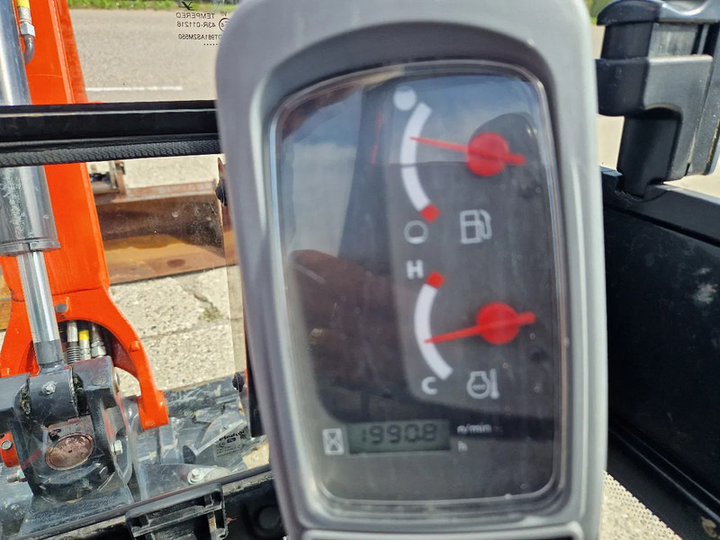 Leasing of Kubota KX019-4 met 1990 uur Kubota KX019-4 met 1990 uur: picture 9
