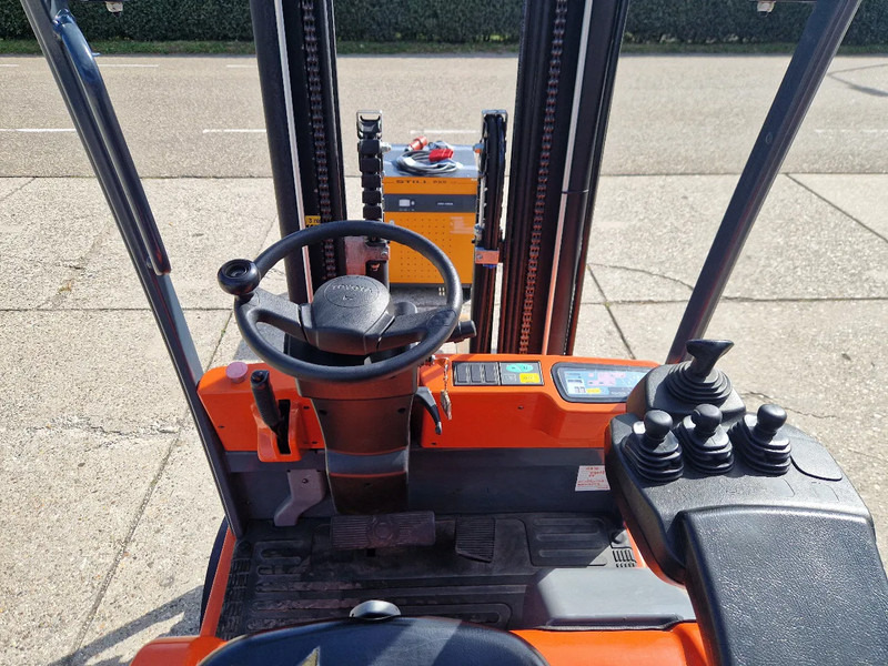Electric forklift Toyota 1500 kg. elektrisch hefhoogte 5.00m.: picture 9 Electric forklift Toyota 1500 kg. elektrisch hefhoogte 5.00m.: picture 9