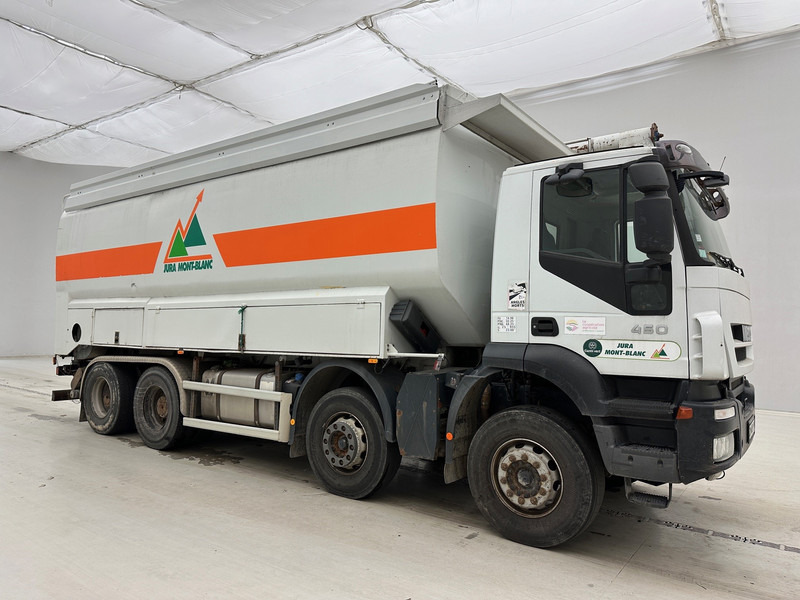 Iveco Eurotrakker 450 - Tank truck: picture 3 Iveco Eurotrakker 450 - Tank truck: picture 3