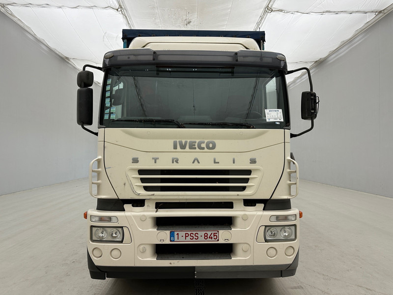Iveco Stralis 270 - 6x2 - Curtainsider truck: picture 2 Iveco Stralis 270 - 6x2 - Curtainsider truck: picture 2